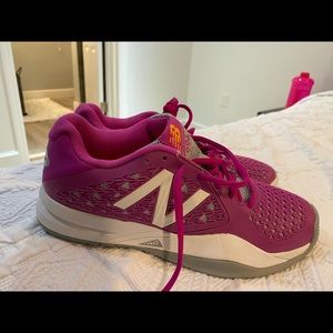 NWOT NEW BALANCE IN PINK! NEVER USED